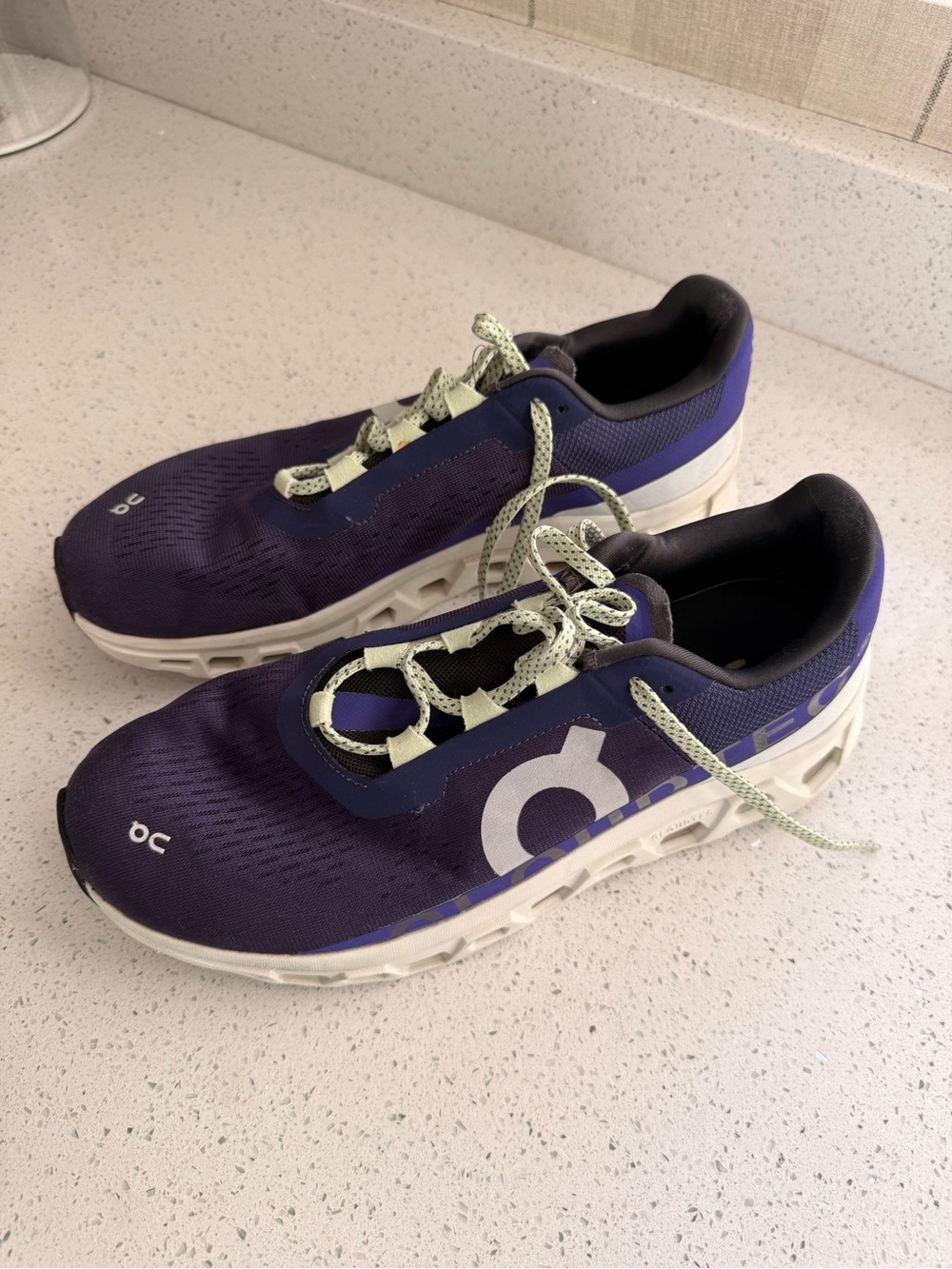 On Cloud Sneakers - Picture 4 of 6